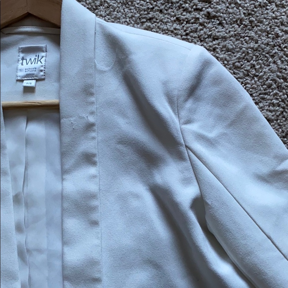 Twik White Blazer - Picture 3 of 9